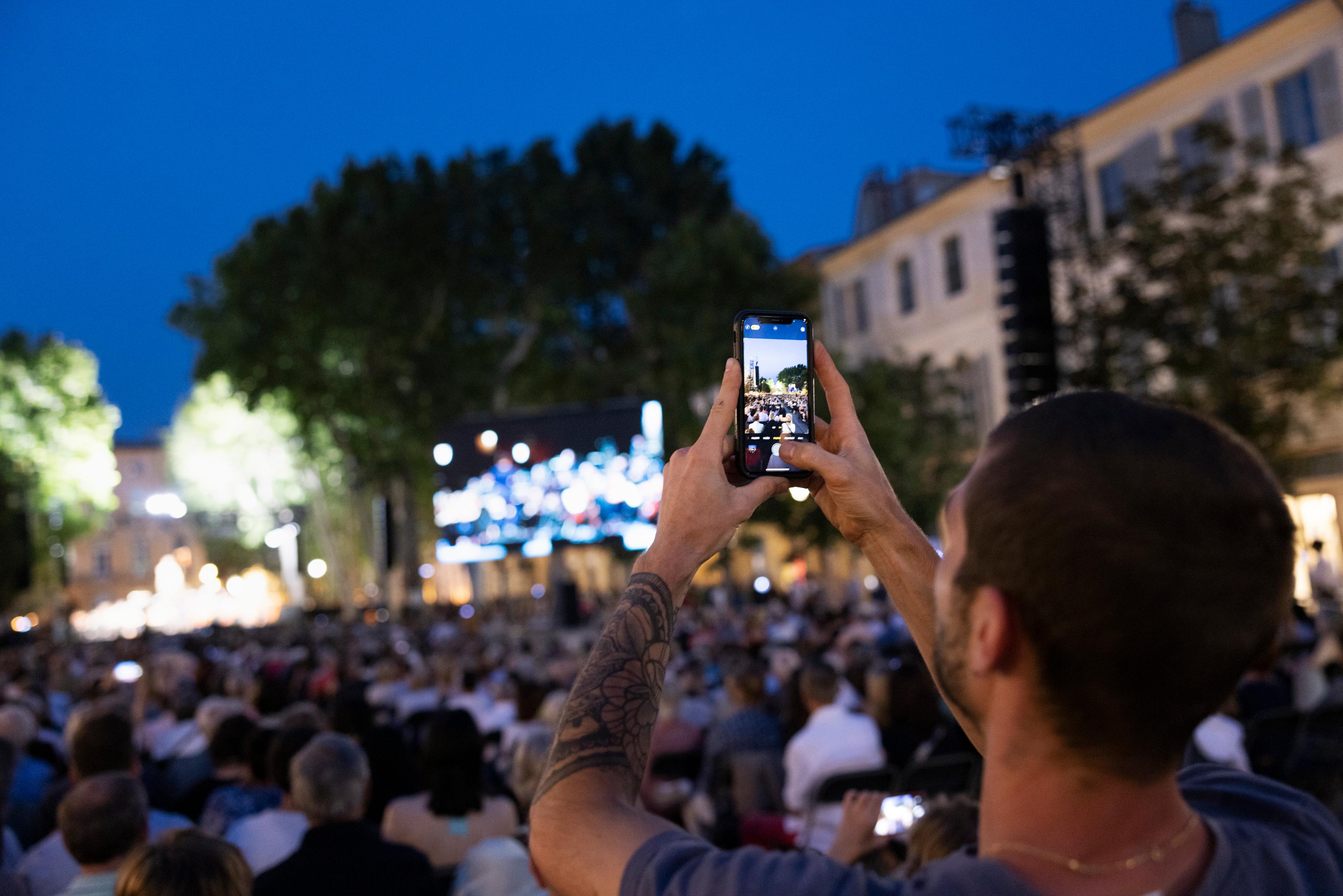 Parade[s] - Aix en juin