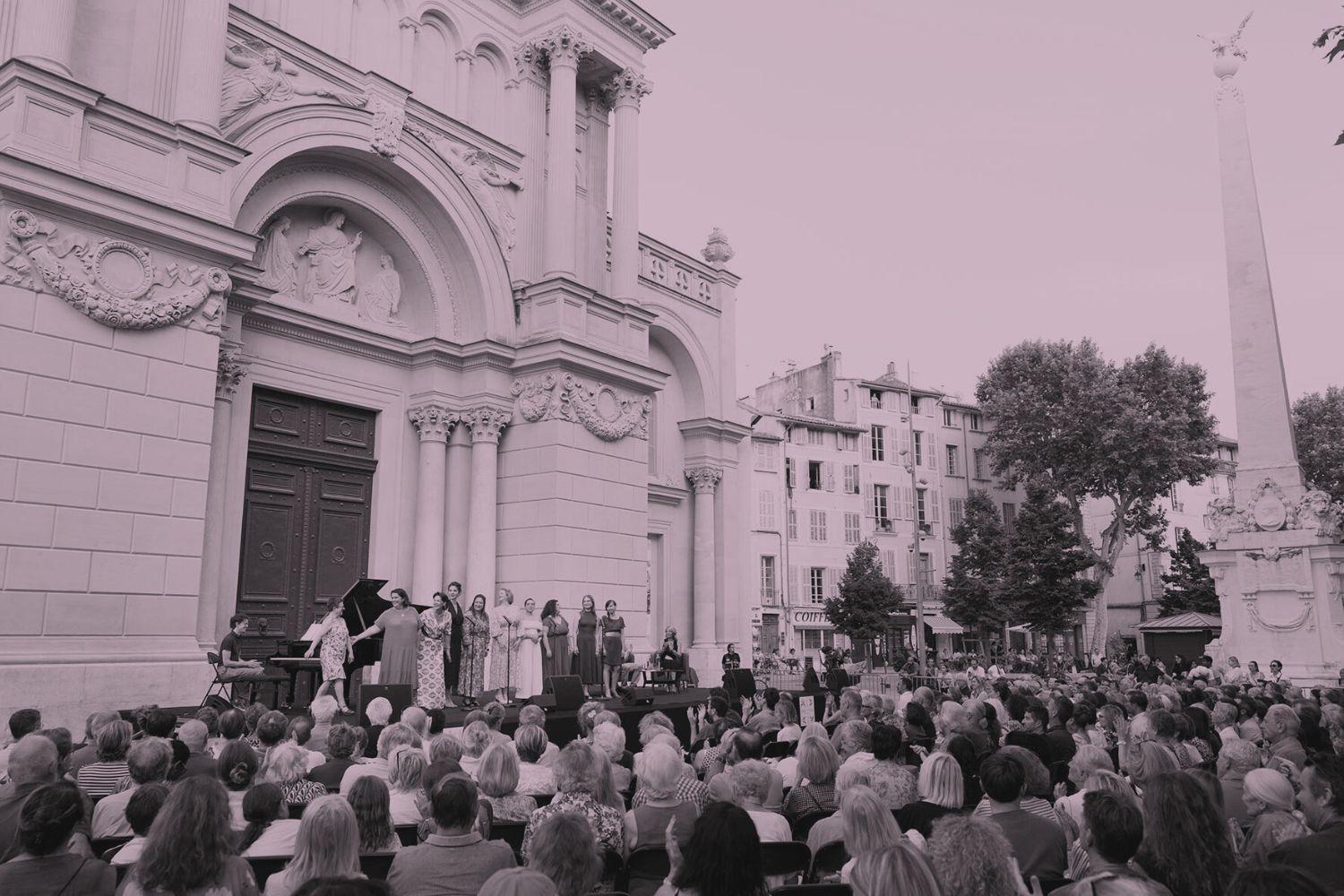 Panorama - Aix en juin