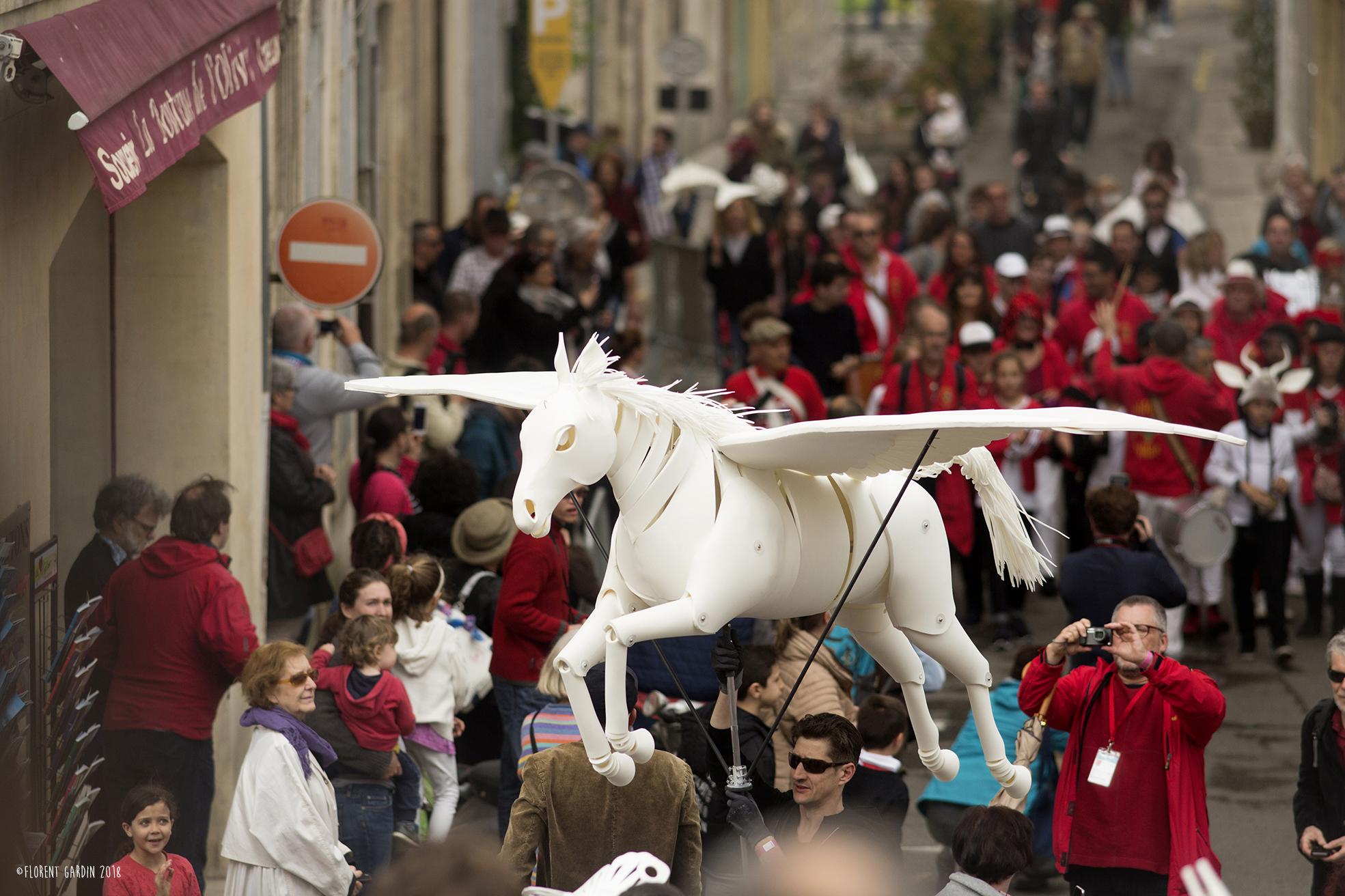 Drôle de Carnaval, un Amour de Parade ! © Florent Gardin / Les Suds, à Arles