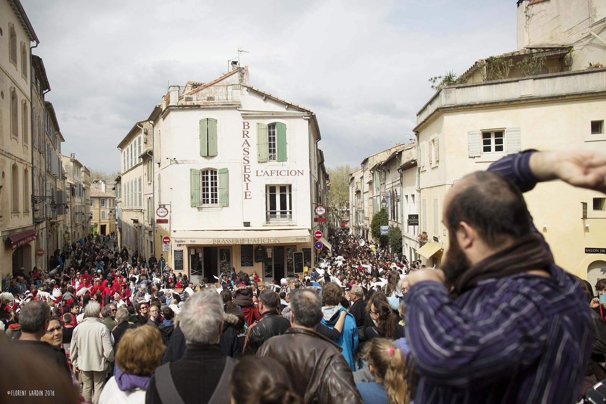 Drôle de Carnaval, un Amour de Parade ! © Florent Gardin / Les Suds, à Arles