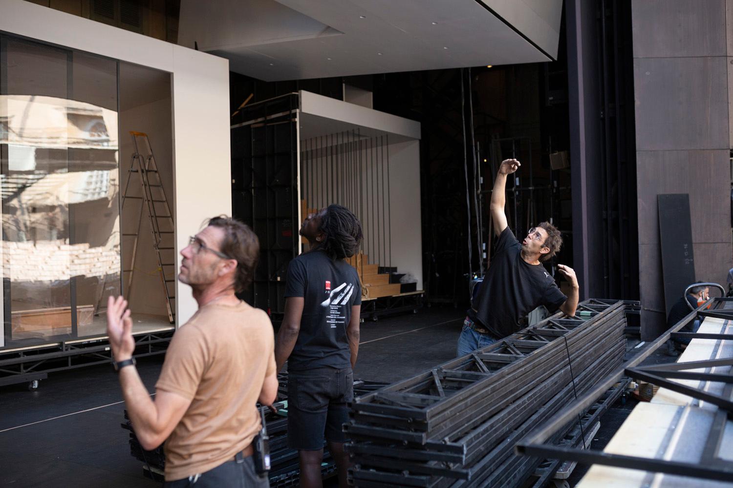 Montage des décors des opéras 2023 au Théâtre de l’Archevêché Festival d’Aix-en-Provence 2023 © Vincent Beaume