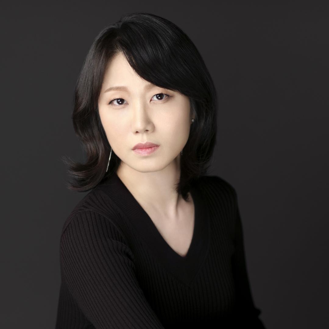 Yoon-Ji Lee