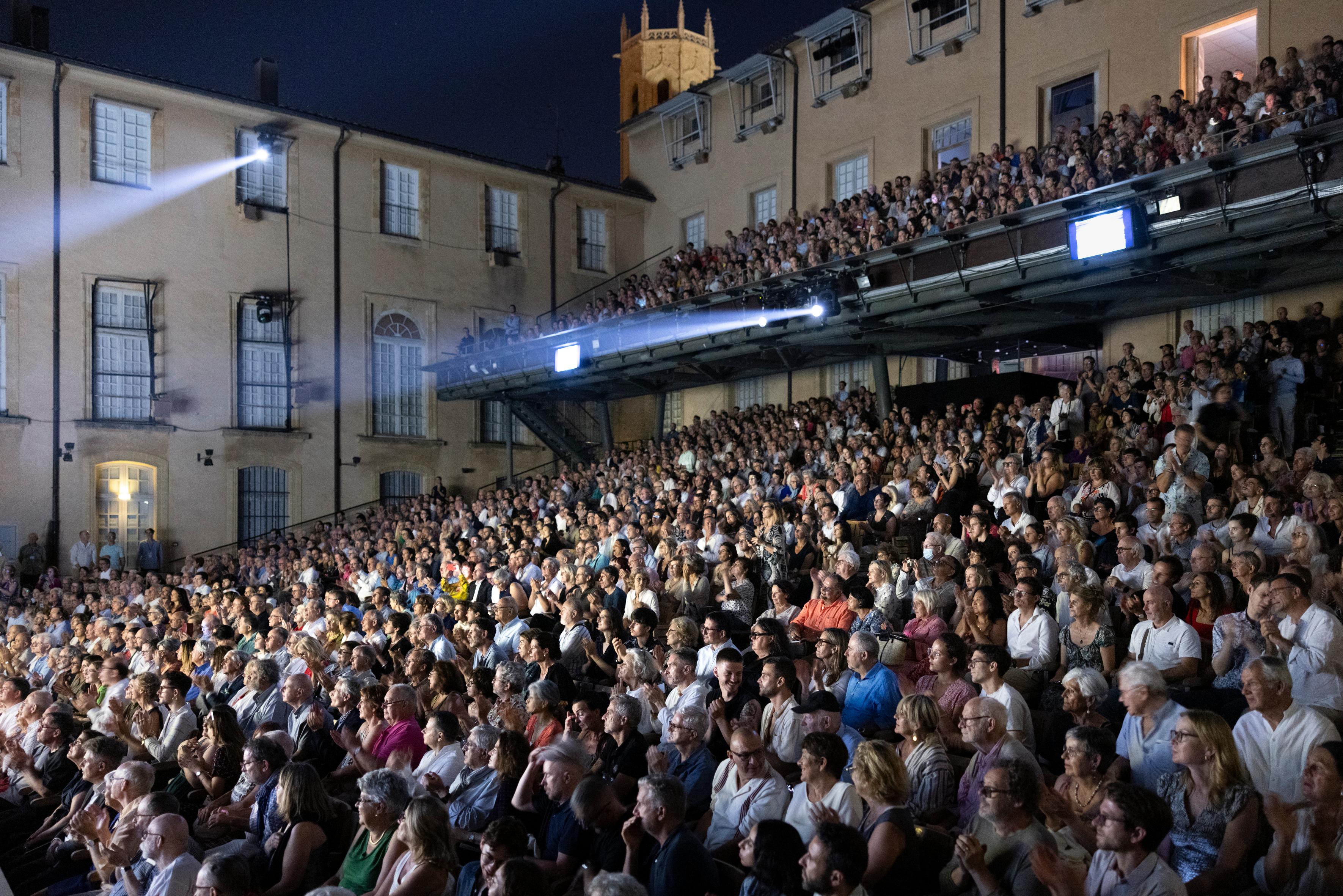 Public - Théâtre de l'Archevêché