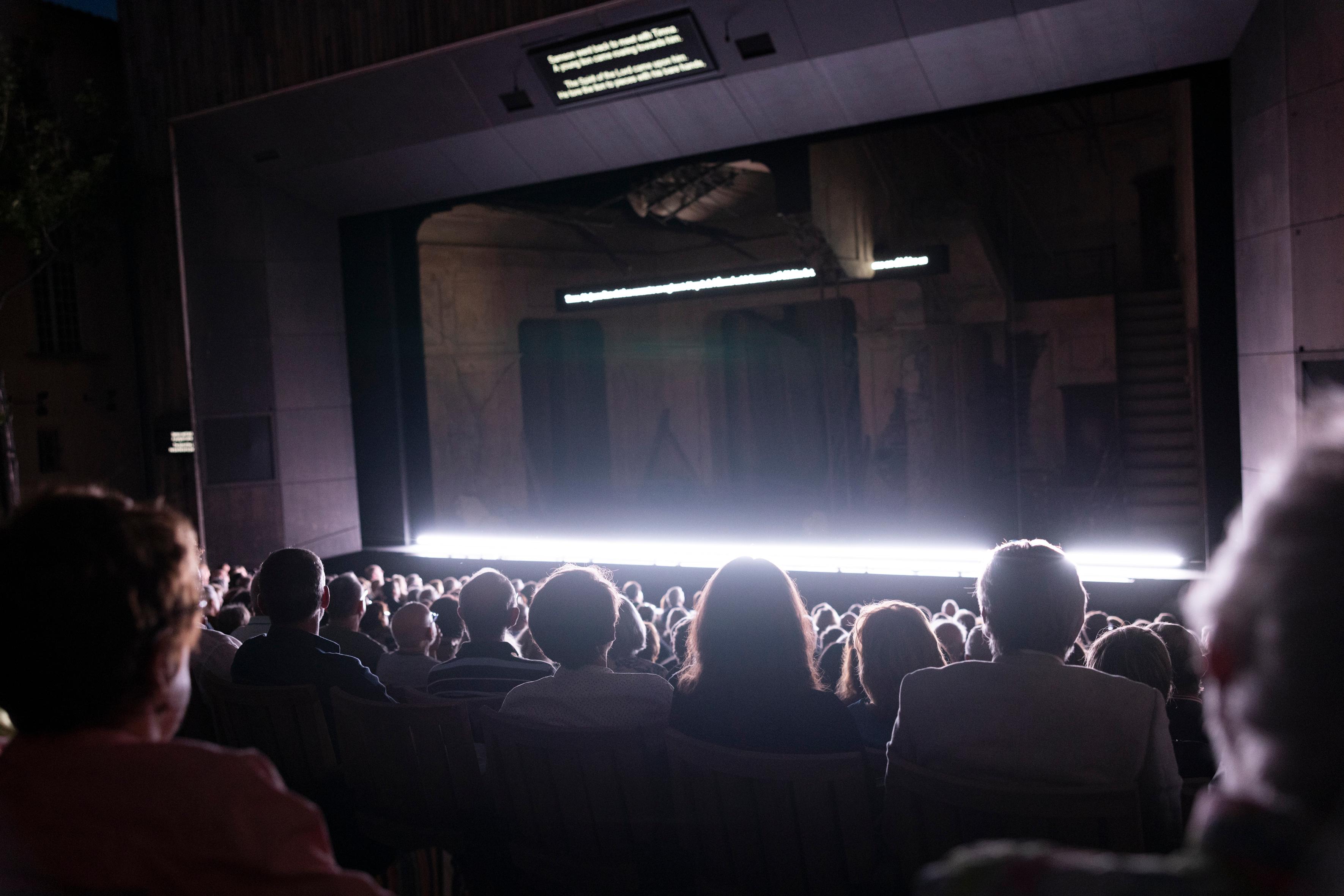 Public - Théâtre de l'Archevêché