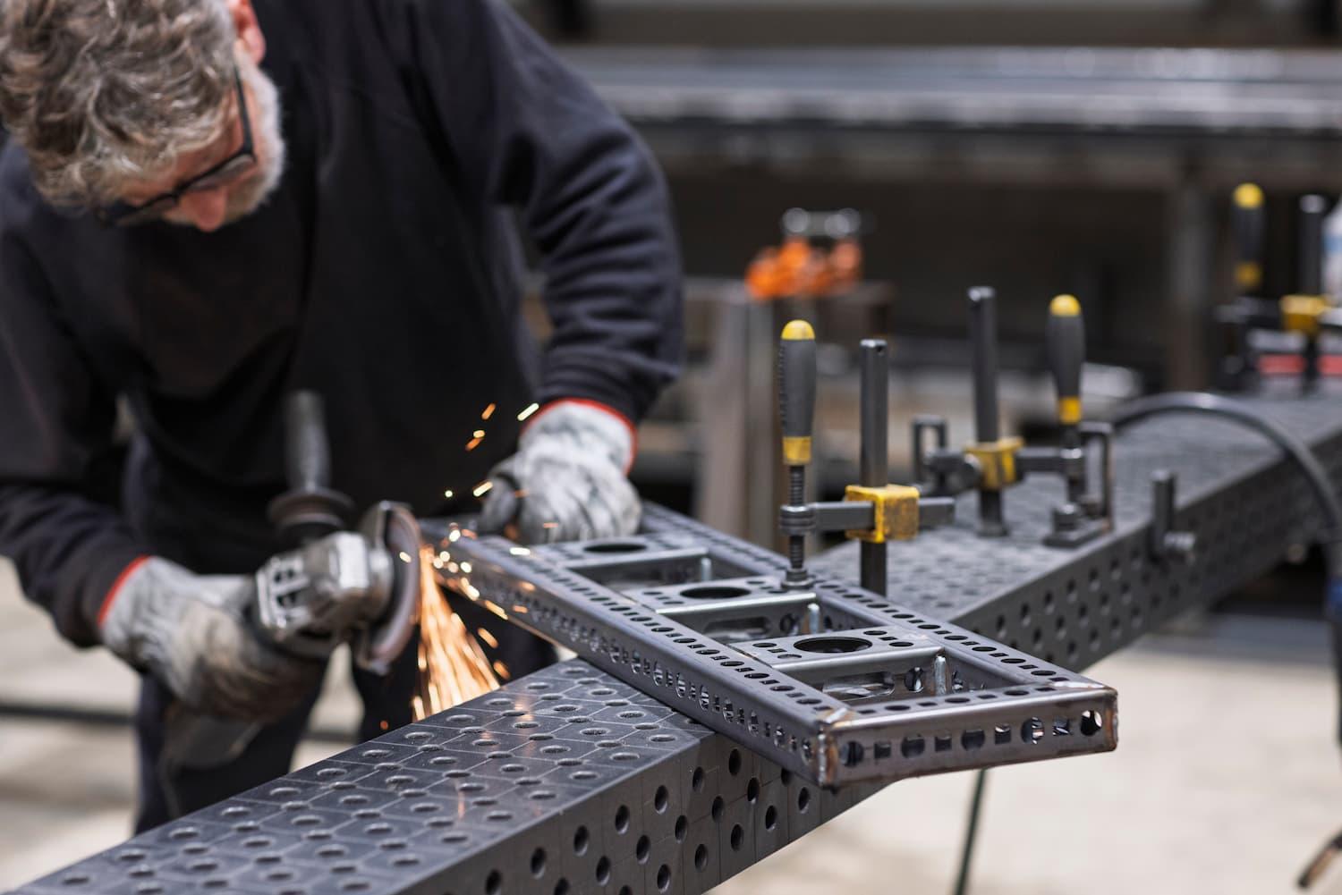 Construction des structures standards MOD200 du Collectif 17h25 - Festival d'Aix-en-Provence 2025