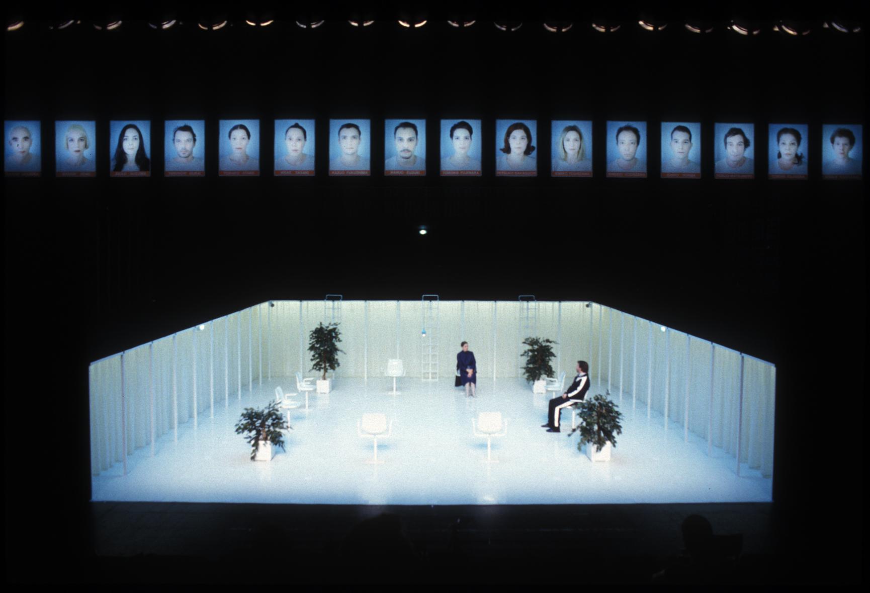 Nouvelles du Plateau S. de O. Hirata - Théâtre National de Strasbourg - mis en scène Laurent Gutmann (2002-2003)