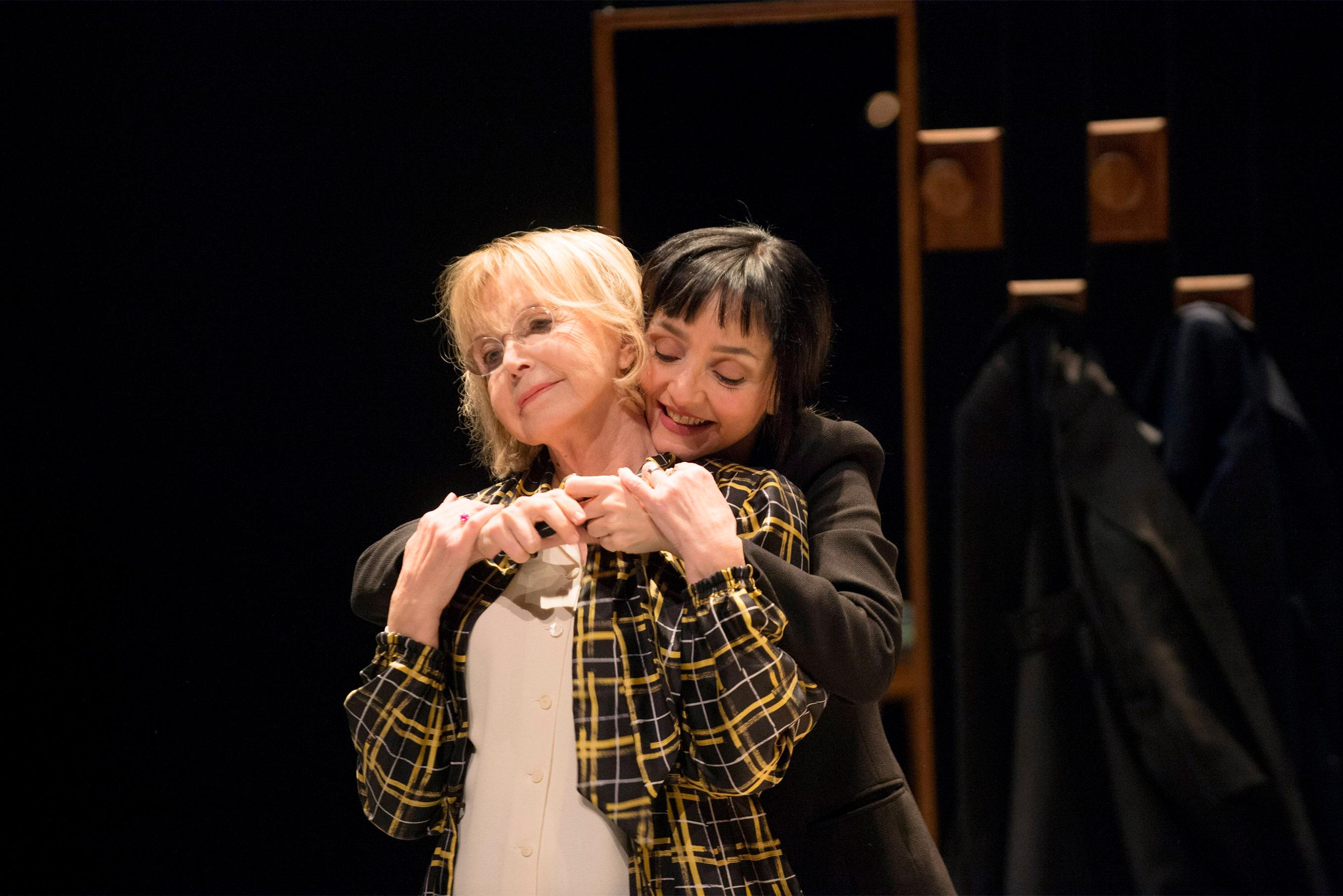 Un Amour impossible de Christine Angot - Centre Dramatique National de Besançon - mise en scène Célie Pauthe (2016)